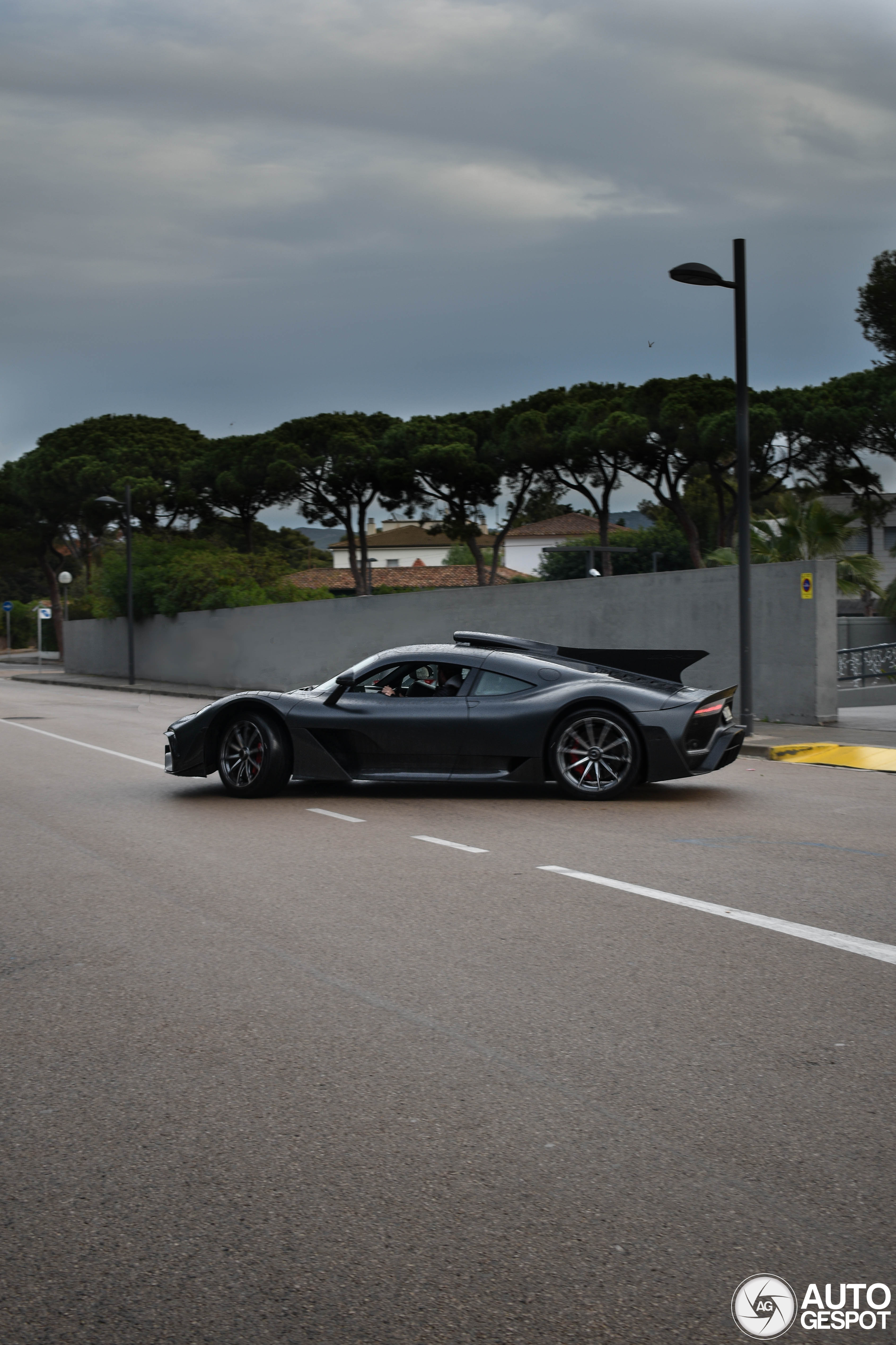 Headaches because of the AMG ONE