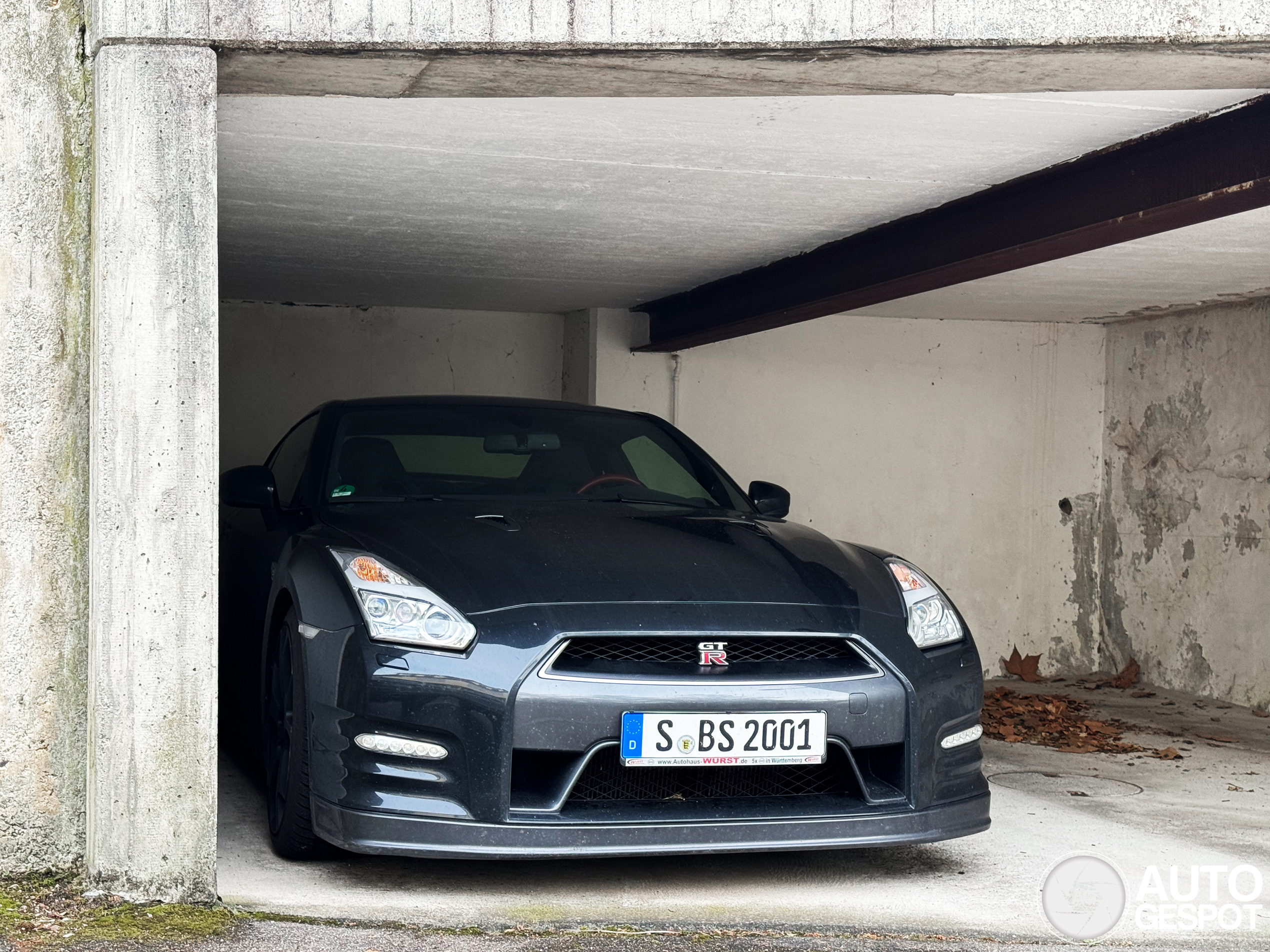 Nissan GT-R 2011