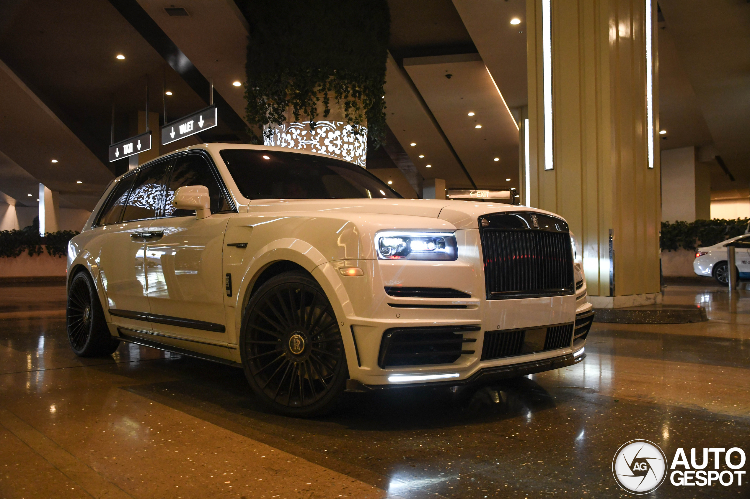 Rolls-Royce Mansory Cullinan Wide Body