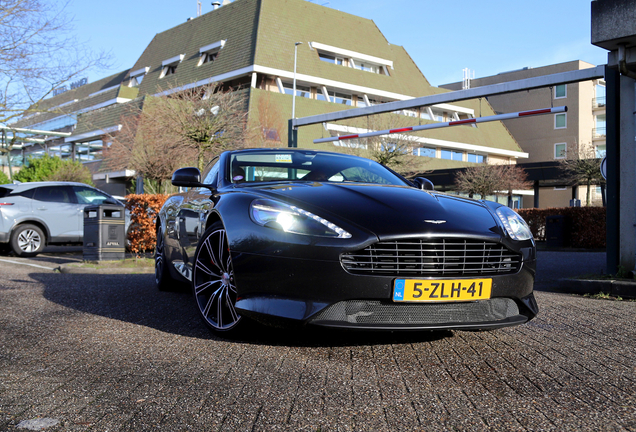 Aston Martin DB9 2013