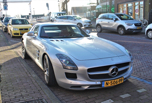 Mercedes-Benz SLS AMG