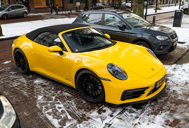 Porsche 992 Carrera 4 GTS Cabriolet