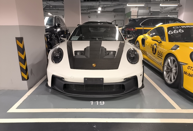 Porsche 992 GT3 RS Weissach Package