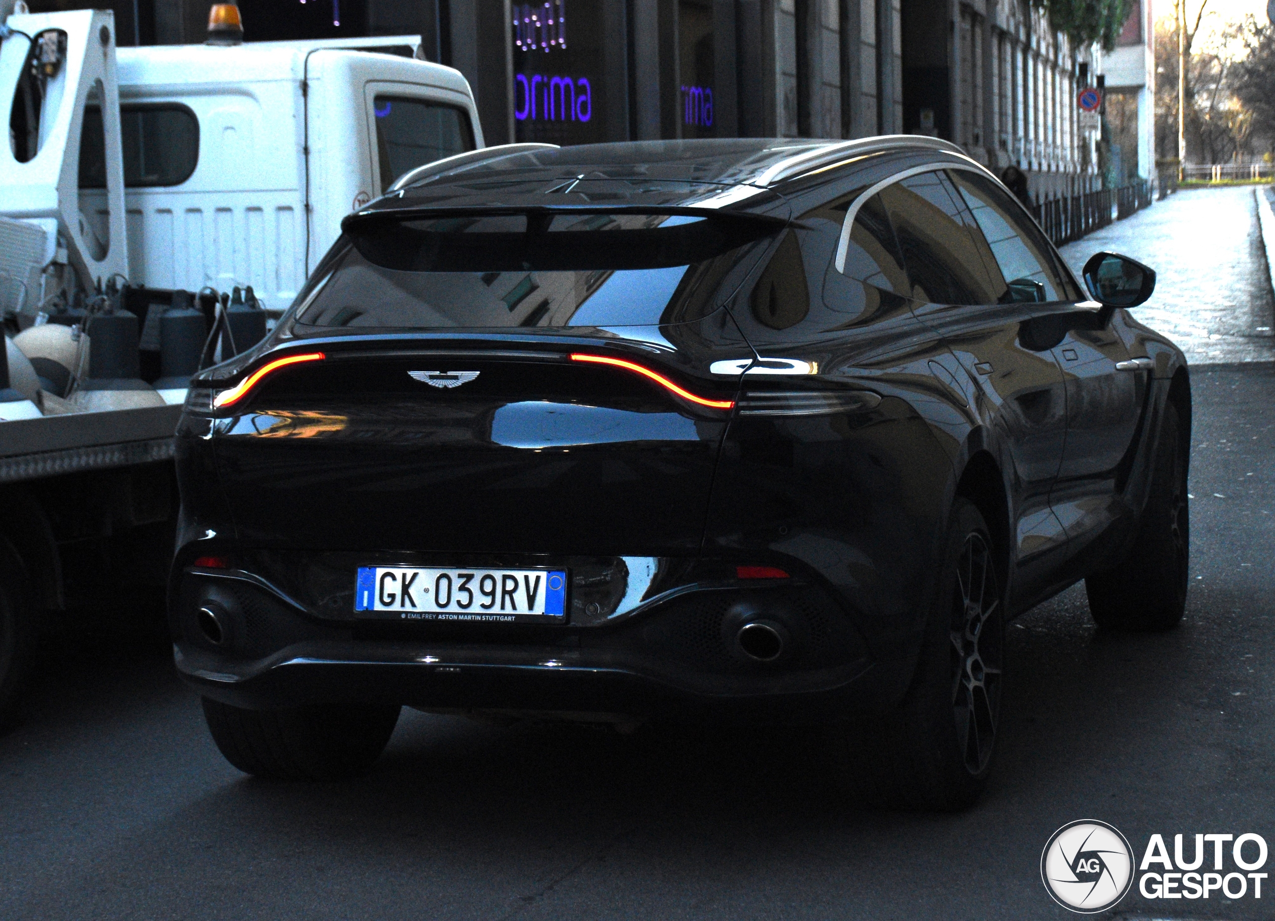 Aston Martin DBX