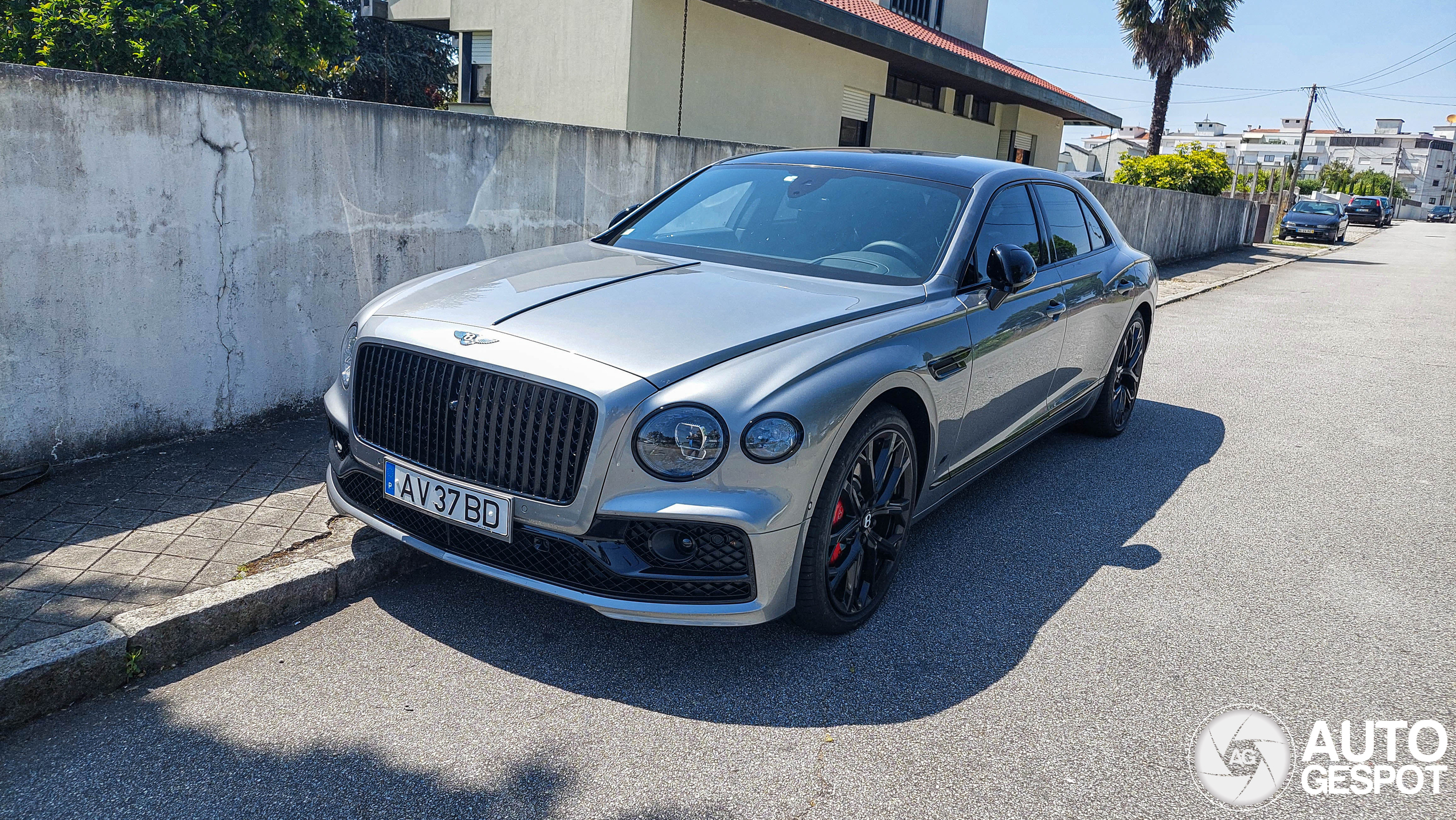 Bentley Flying Spur Hybrid S