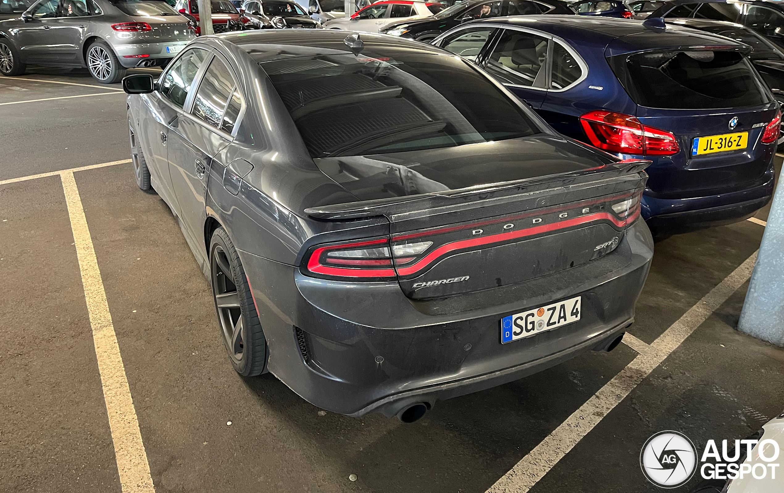 Dodge Charger SRT Hellcat