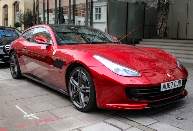 Ferrari GTC4Lusso