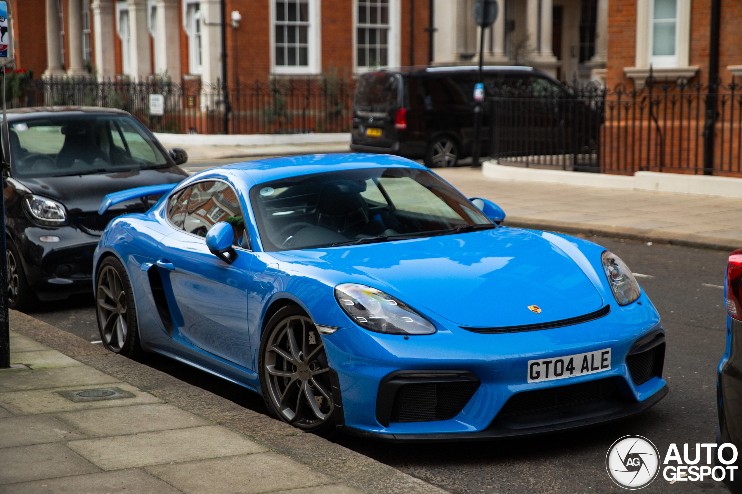 Porsche 718 Cayman GT4