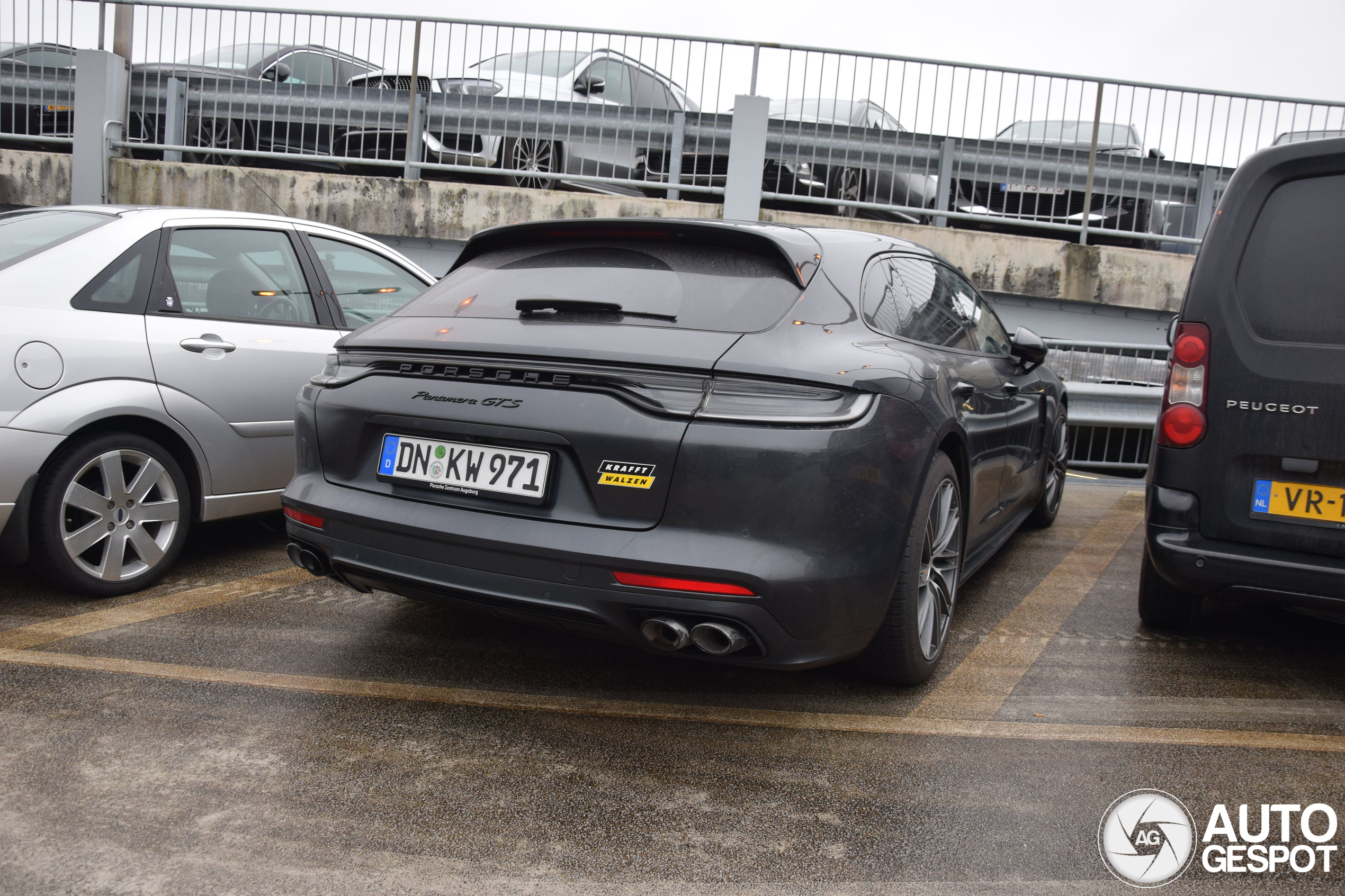 Porsche 971 Panamera GTS Sport Turismo MkII