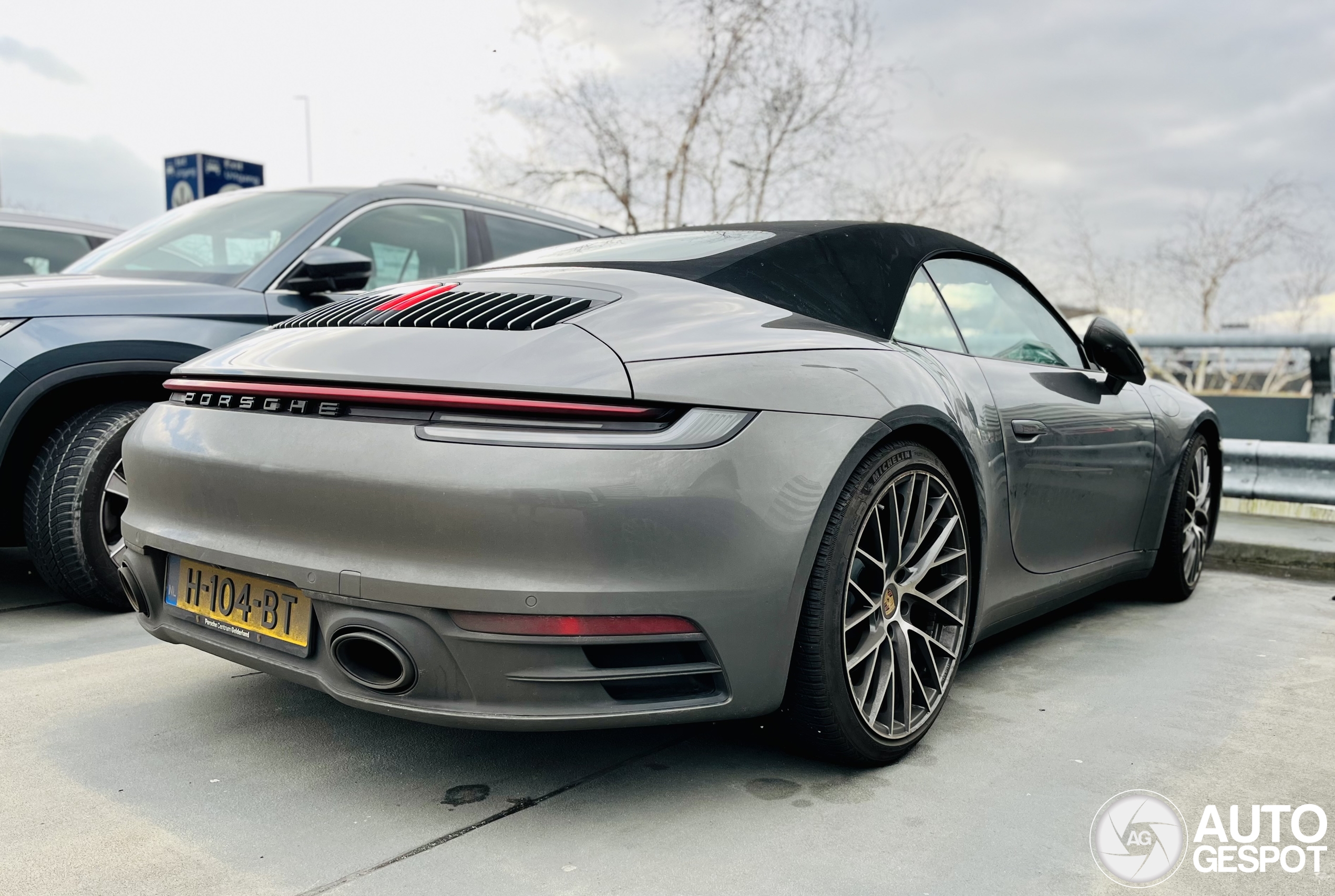 Porsche 992 Carrera 4S Cabriolet