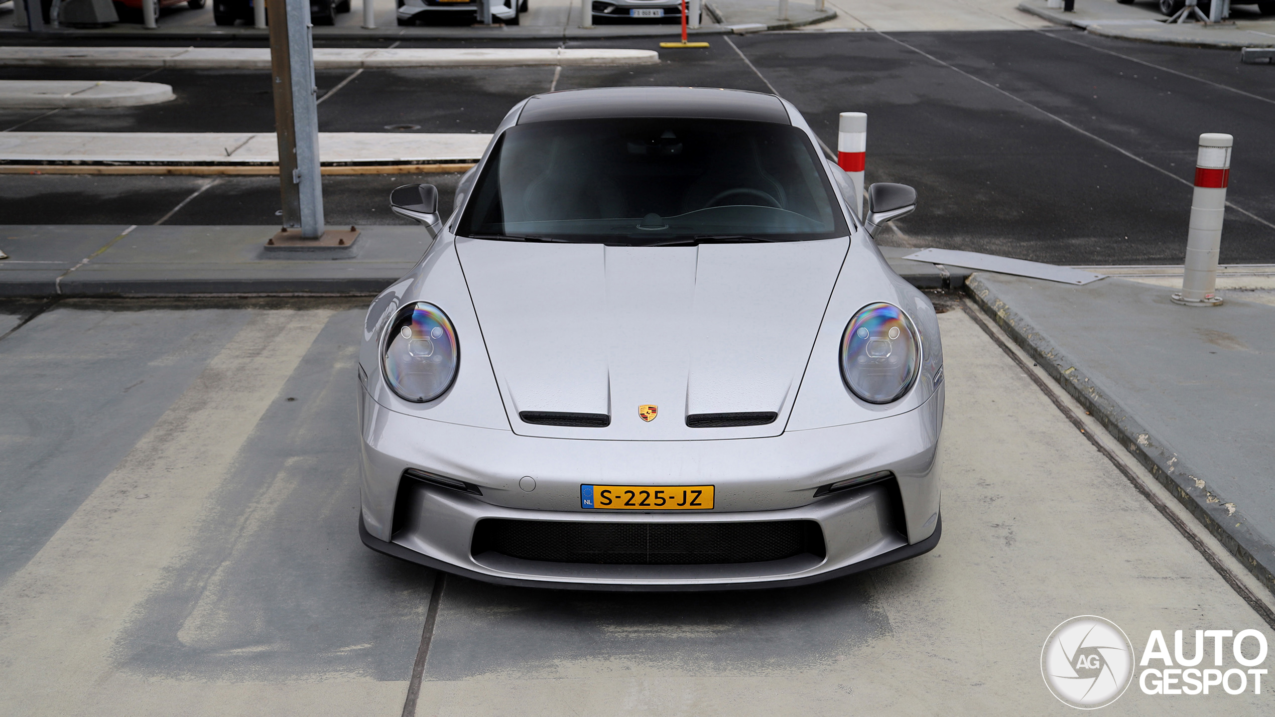 Porsche 992 GT3 Touring