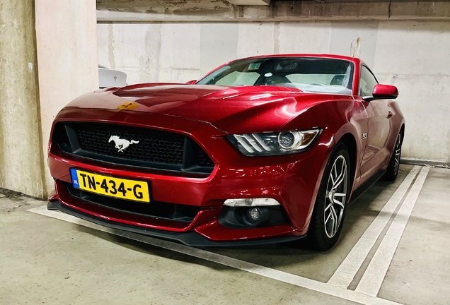 Ford Mustang GT 2015