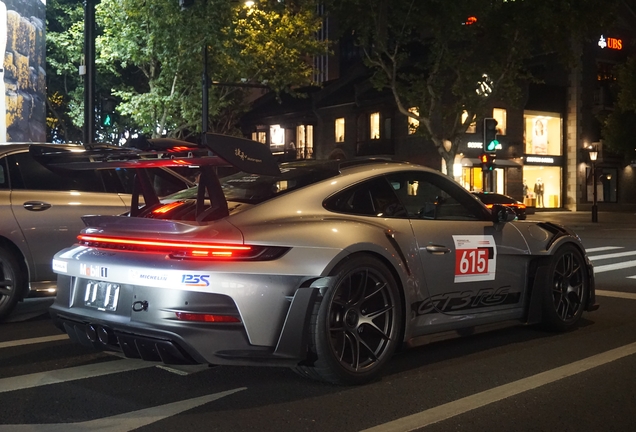 Porsche 992 GT3 RS Weissach Package