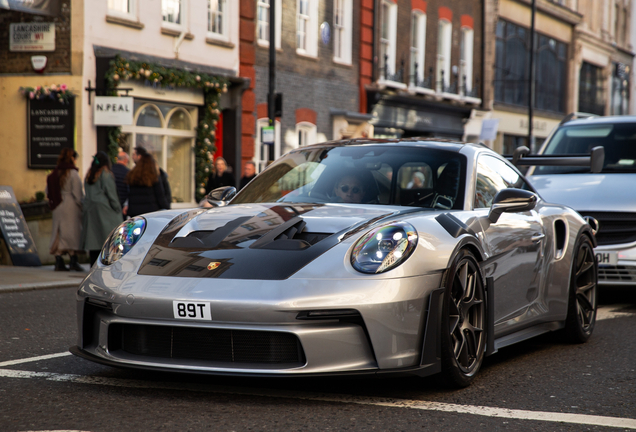 Porsche 992 GT3 RS Weissach Package