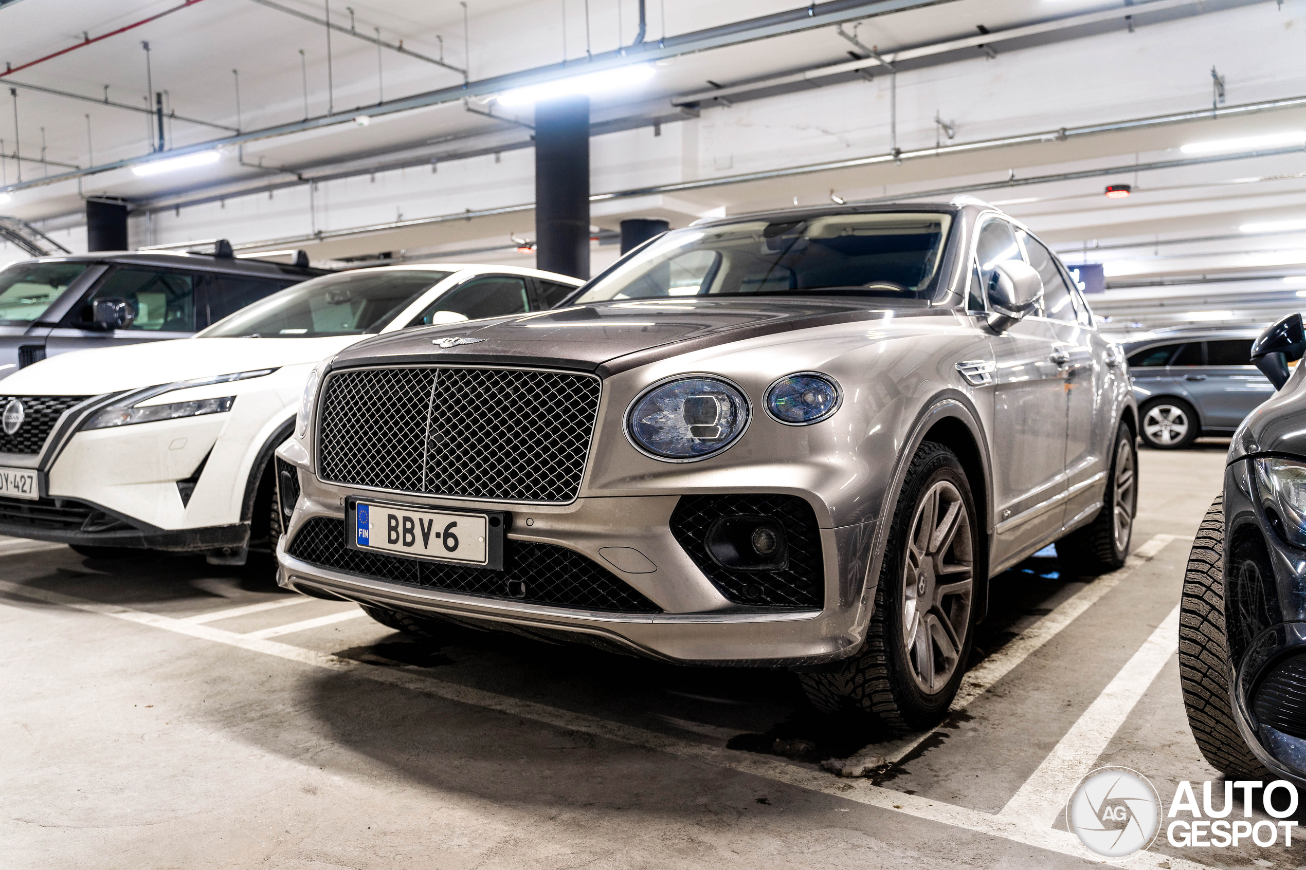 Bentley Bentayga Hybrid 2021