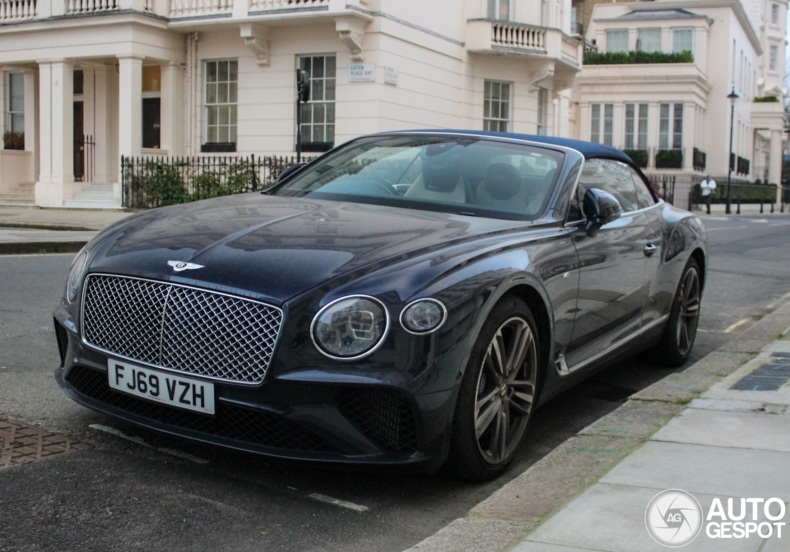 Bentley Continental GTC V8 2020