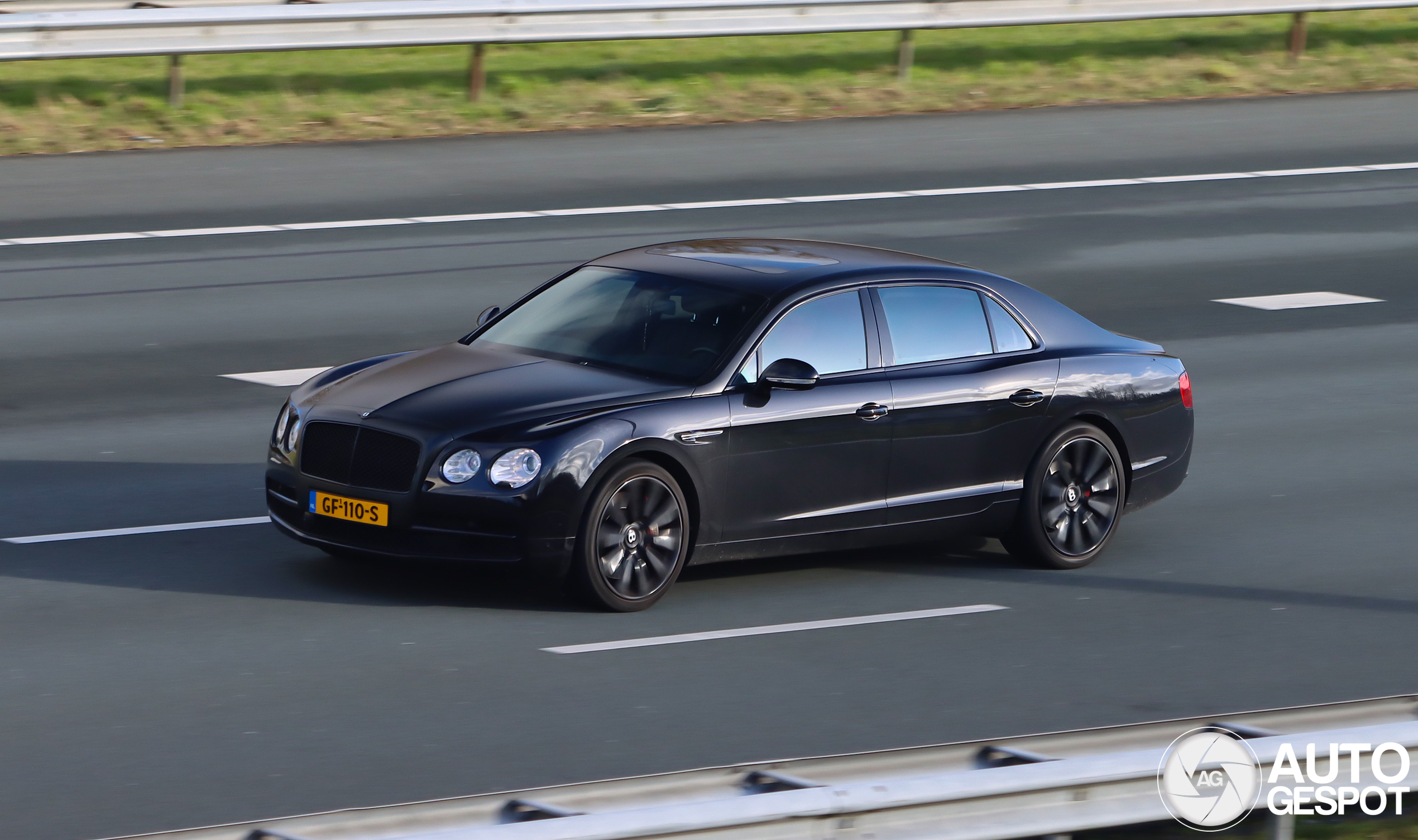 Bentley Flying Spur W12