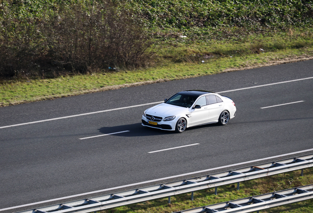 Mercedes-AMG C 63 S W205