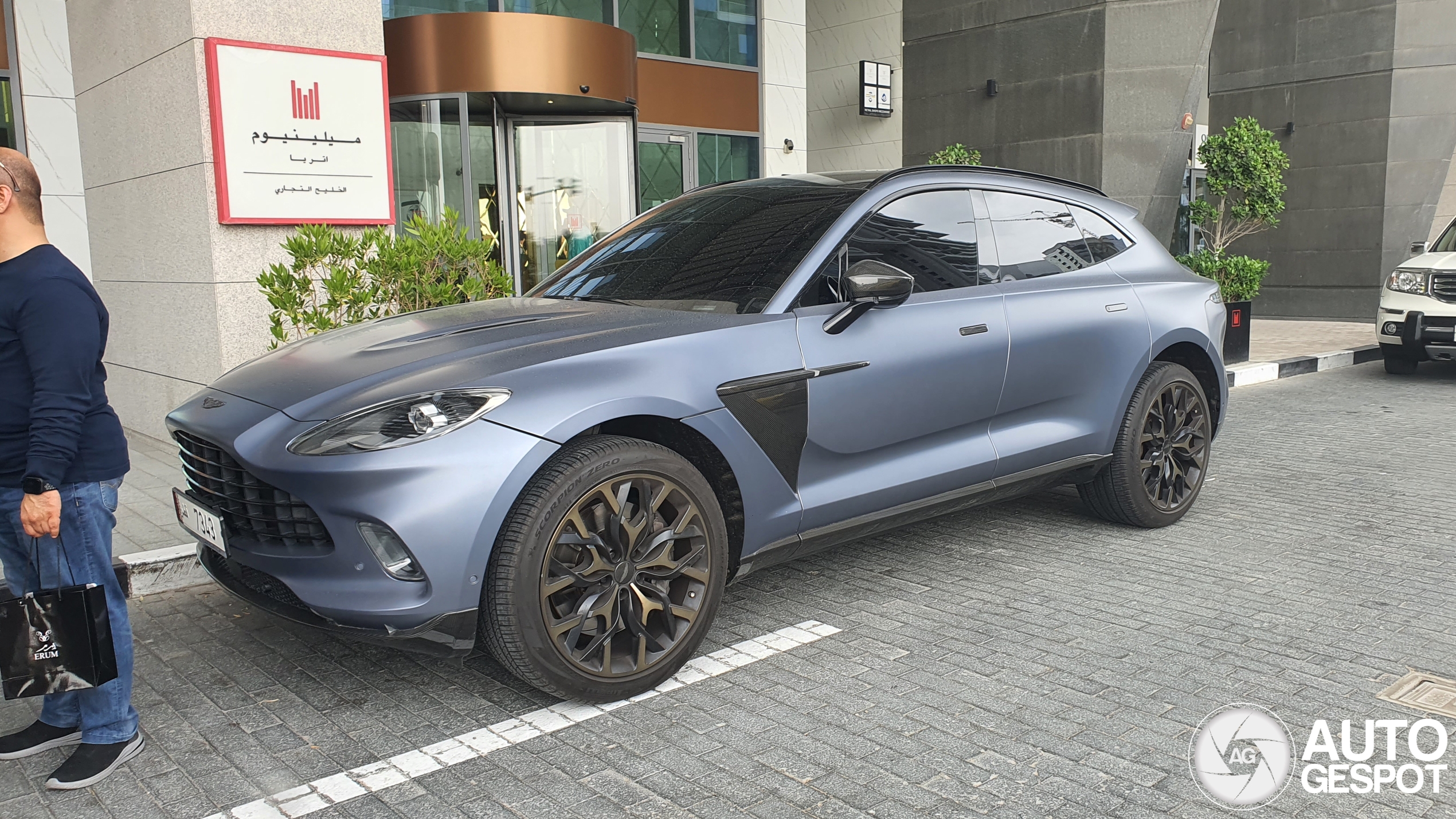 Aston Martin DBX