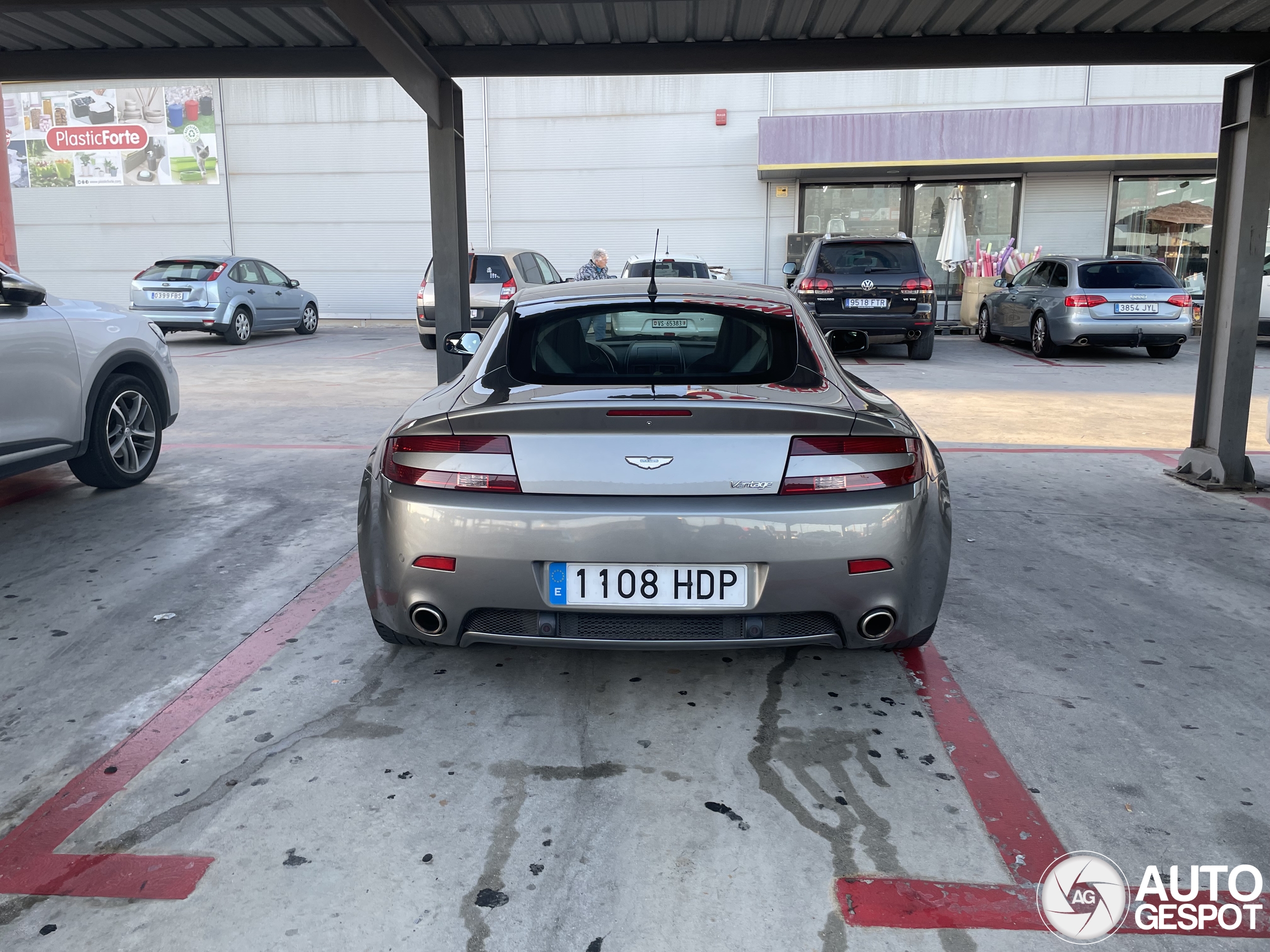 Aston Martin V8 Vantage