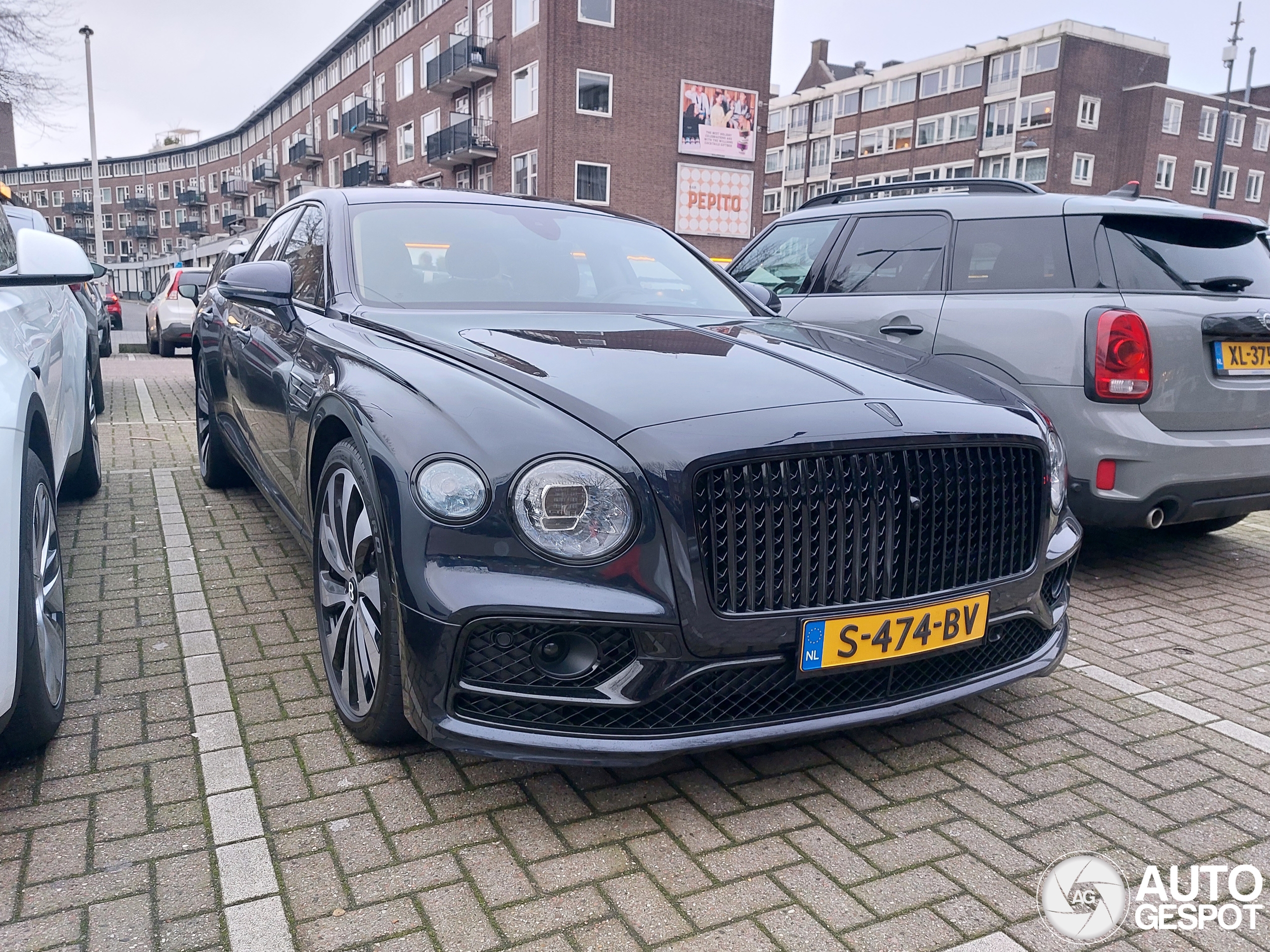 Bentley Flying Spur Hybrid