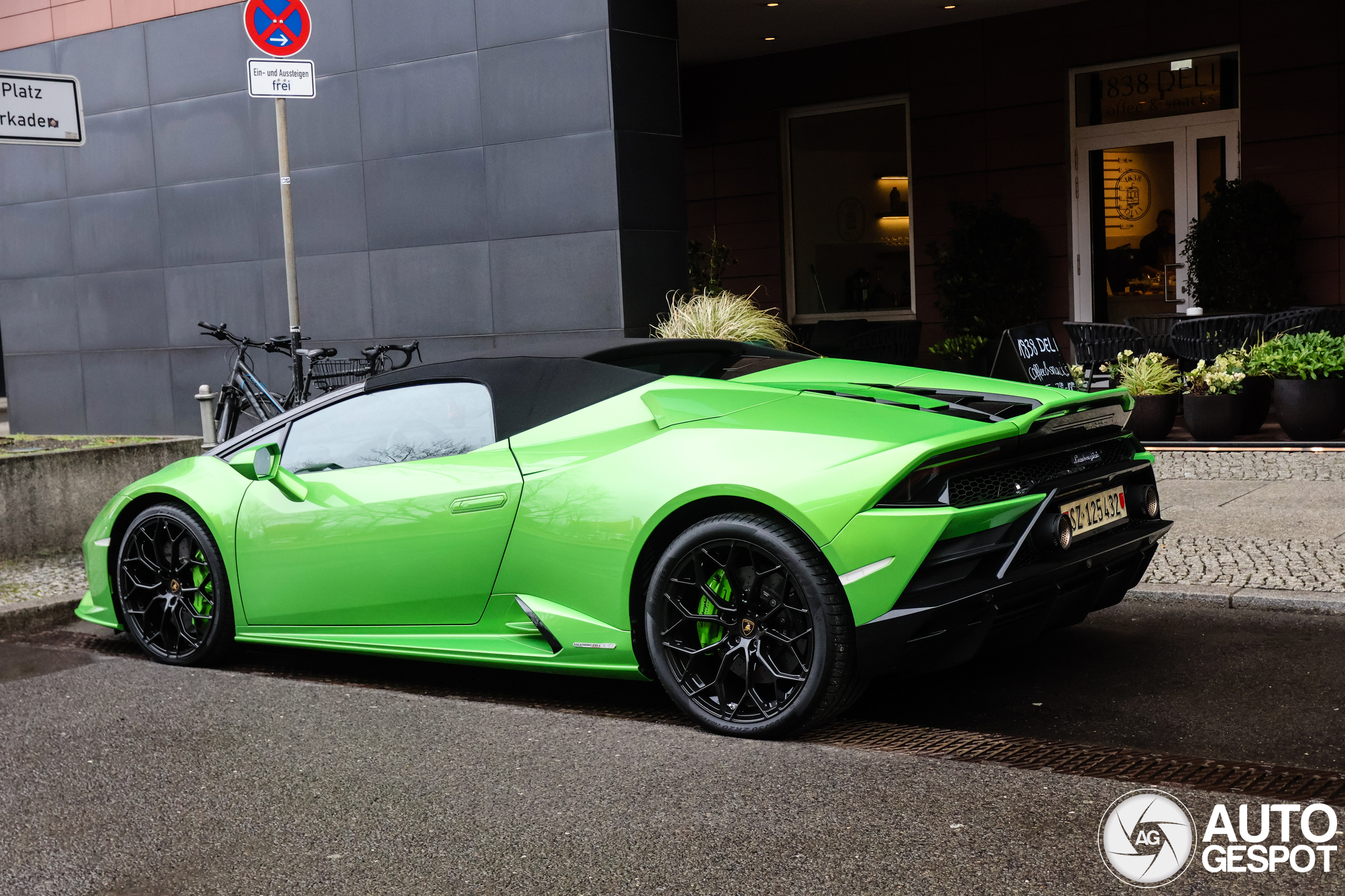 Lamborghini Huracán LP640-4 EVO Spyder