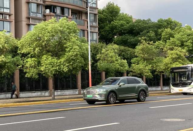 Bentley Bentayga Hybrid 2021