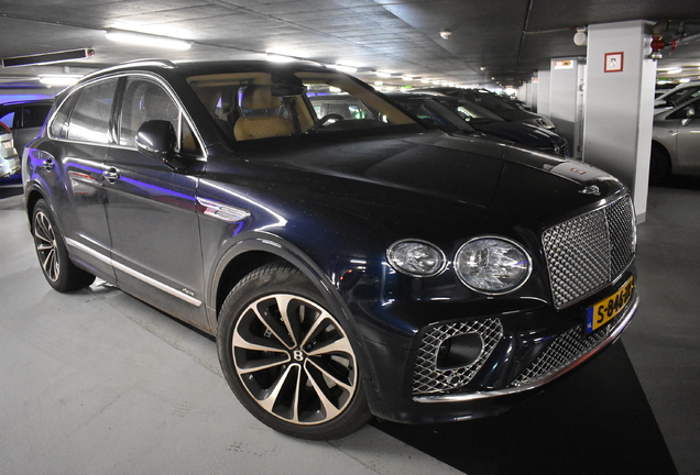 Bentley Bentayga Hybrid Azure