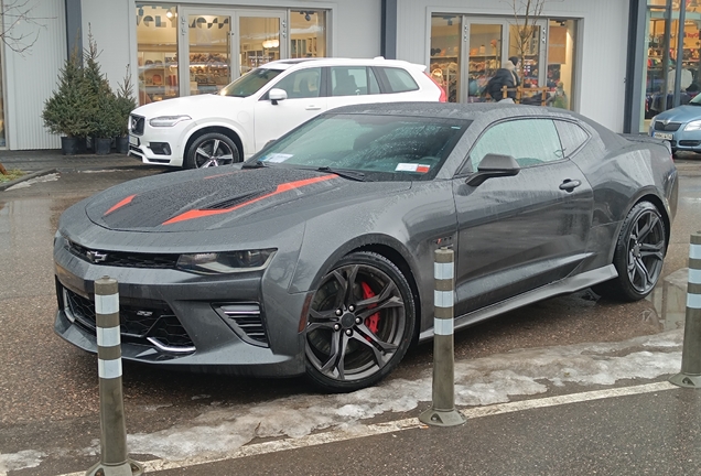 Chevrolet Camaro SS 2016 50th Anniversary