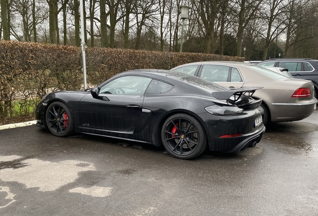 Porsche 718 Cayman GT4