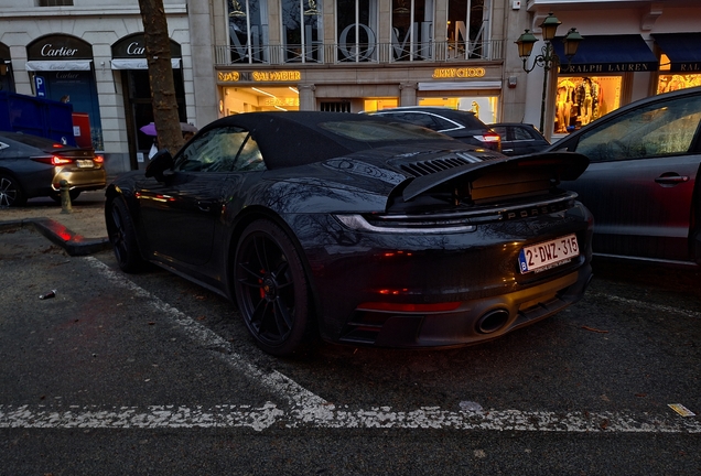 Porsche 992 Carrera 4 GTS Cabriolet