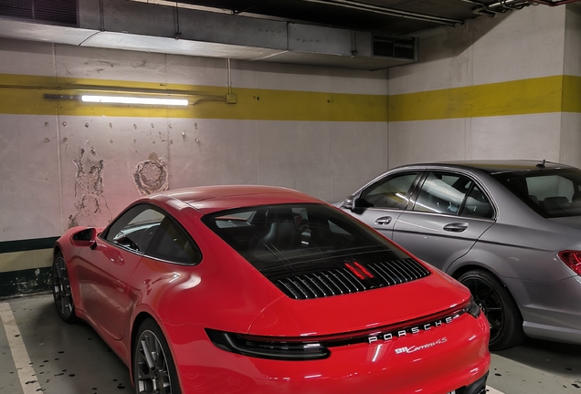 Porsche 992 Carrera 4S