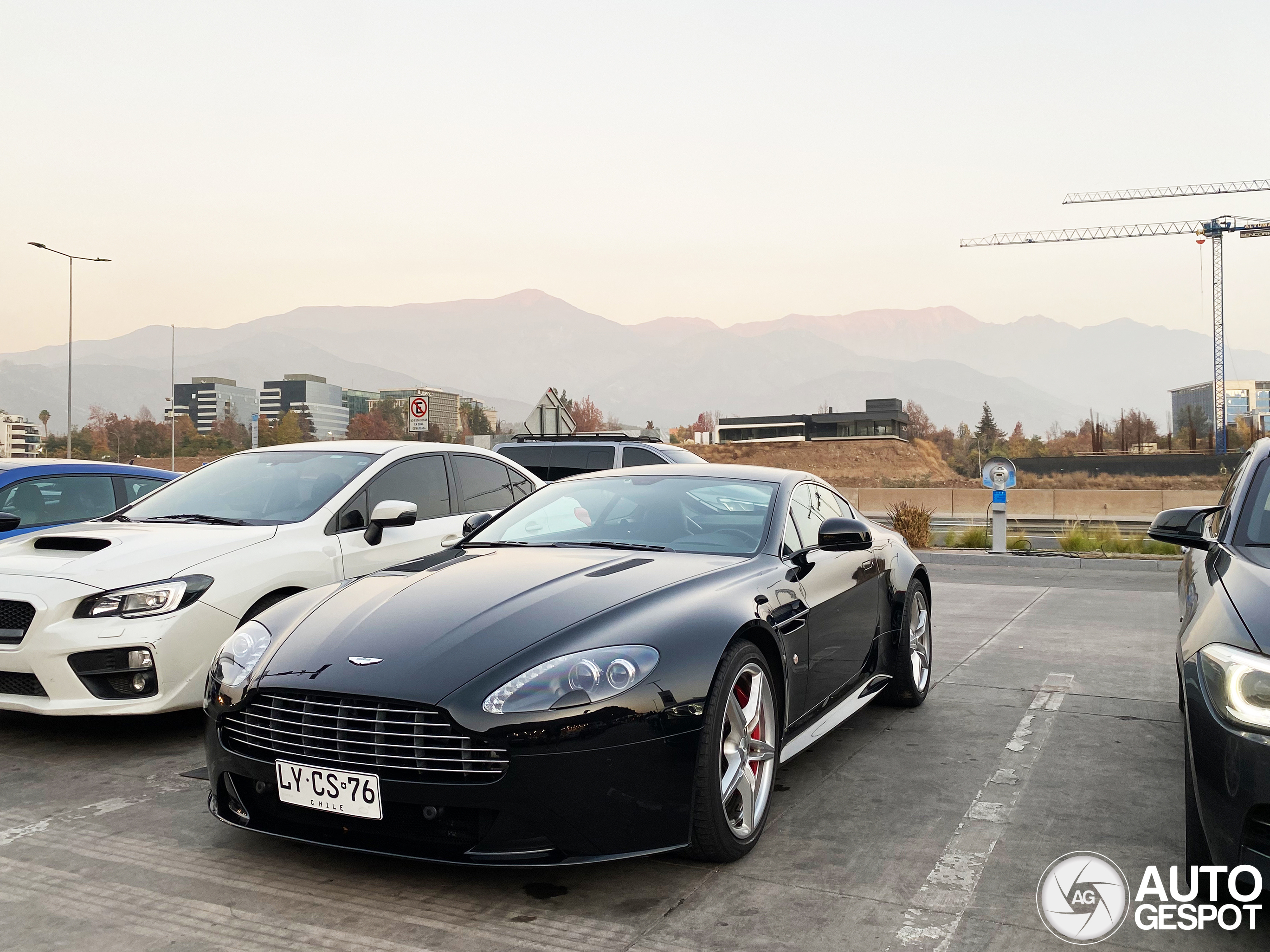 Aston Martin V8 Vantage S