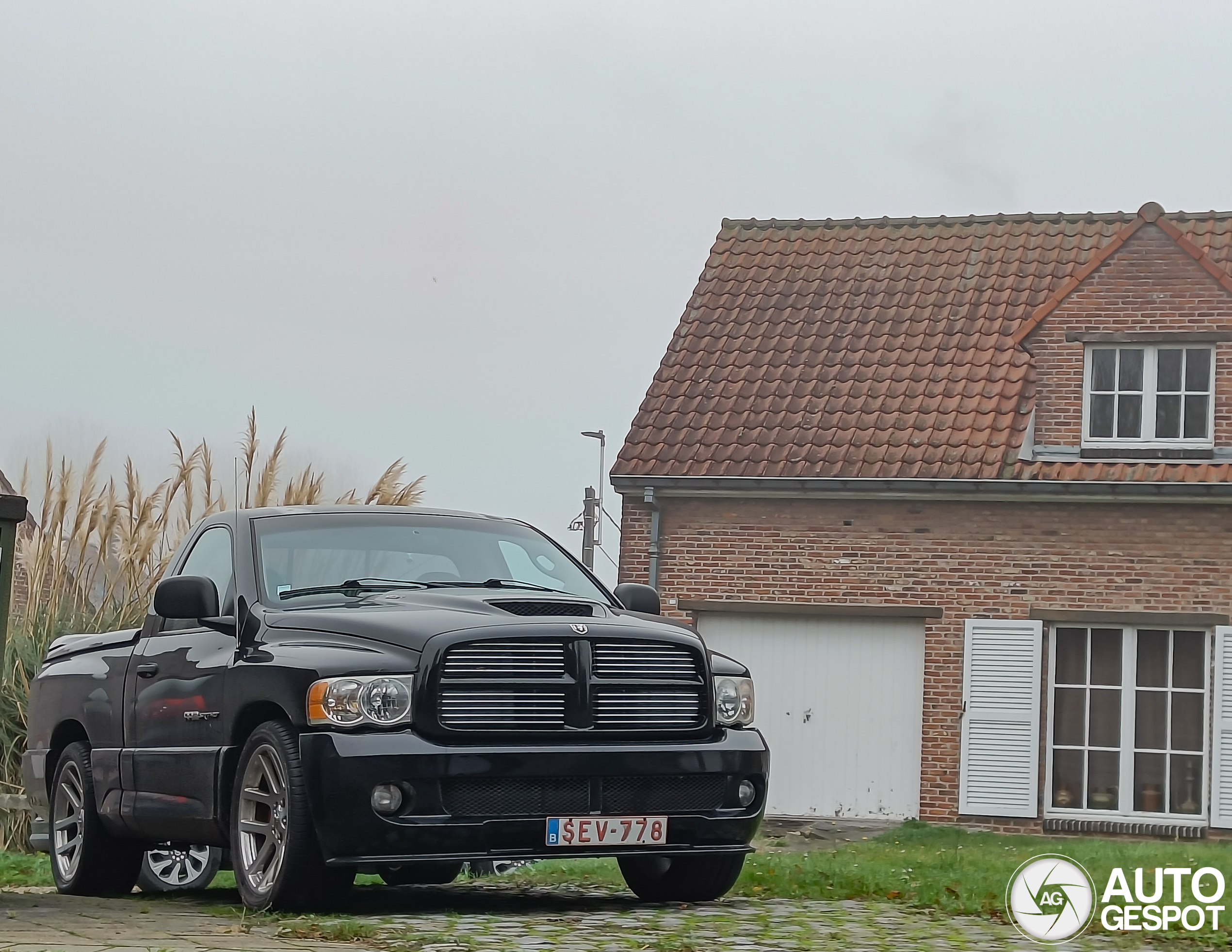 Dodge RAM SRT-10