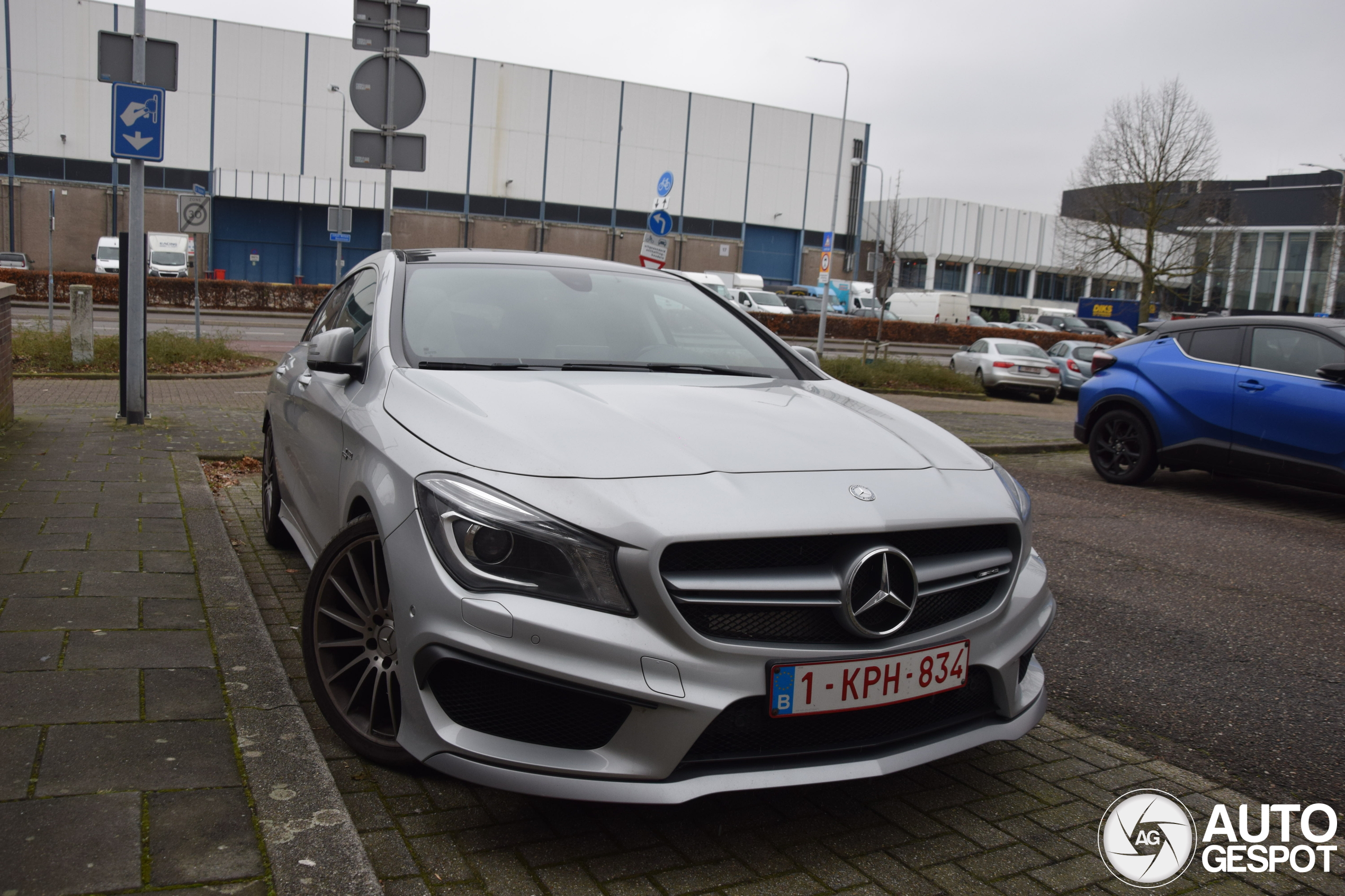 Mercedes-Benz CLA 45 AMG Shooting Brake