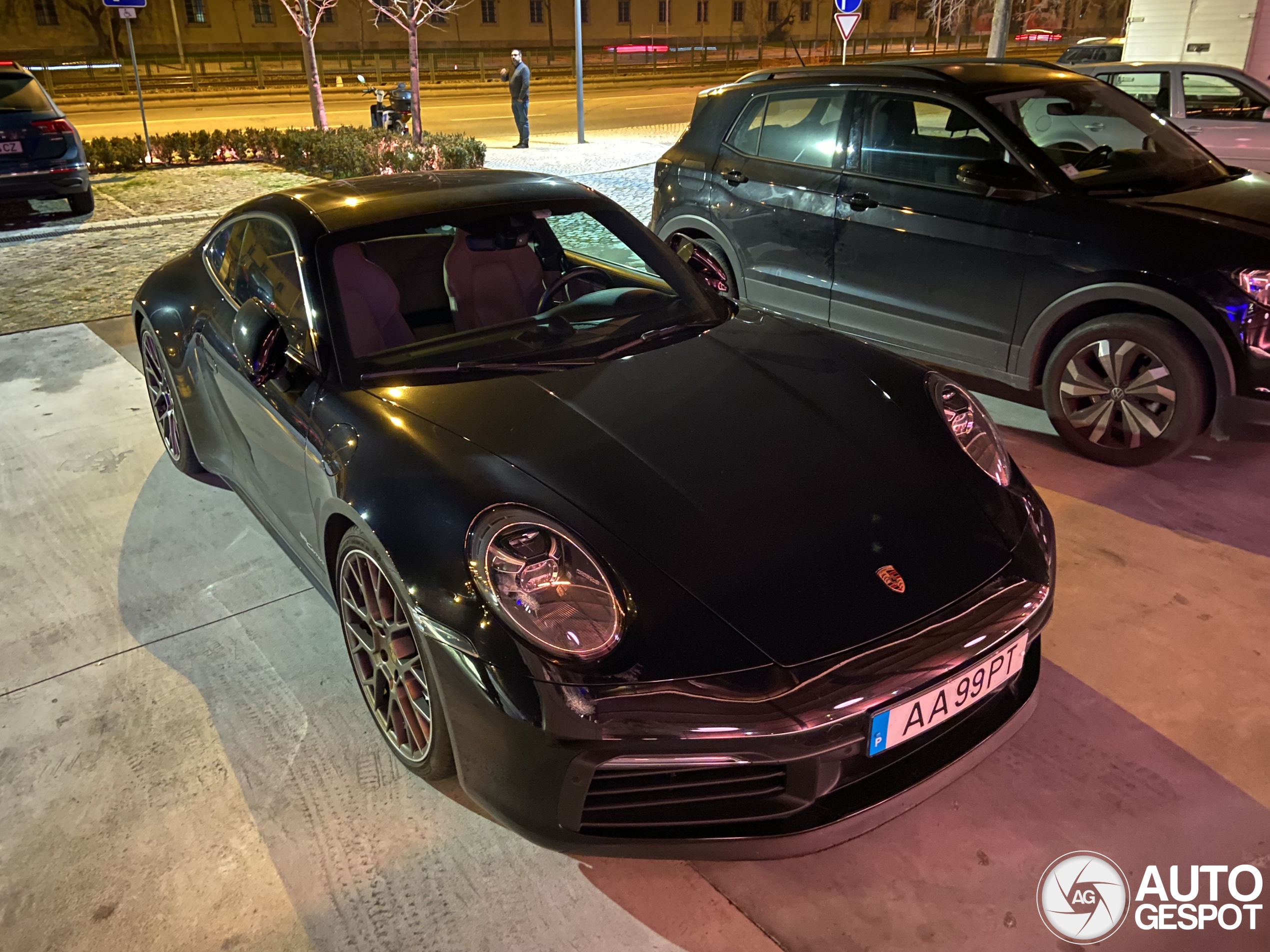 Porsche 992 Carrera 4S