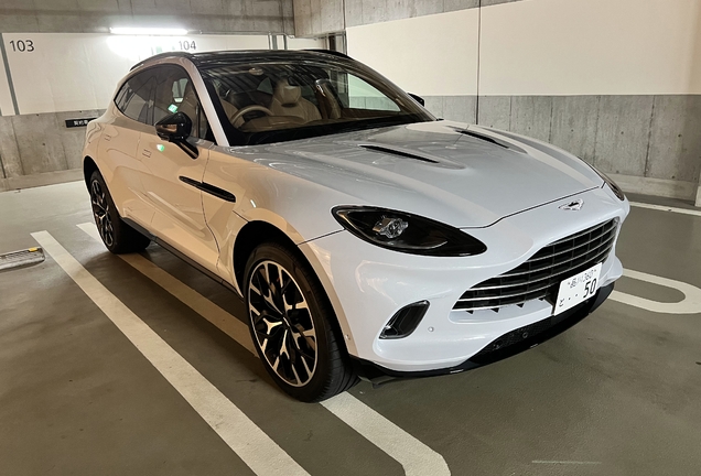 Aston Martin DBX