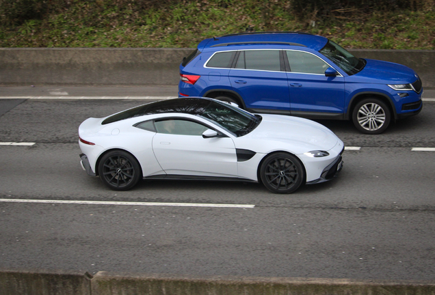 Aston Martin V8 Vantage 2018