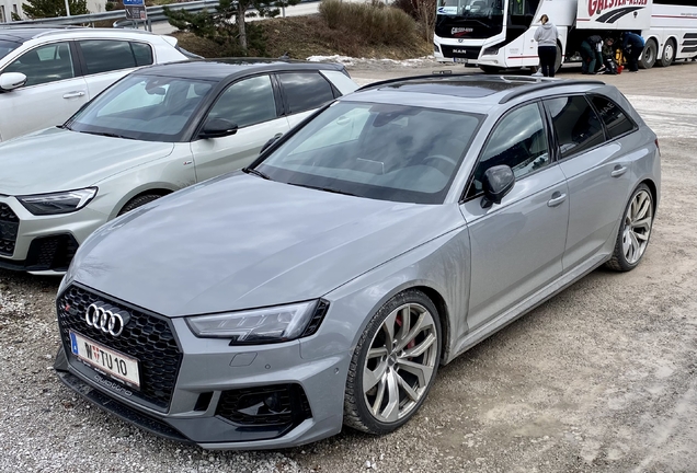 Audi RS4 Avant B9