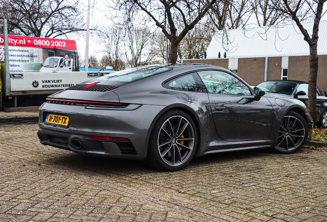 Porsche 992 Carrera 4S