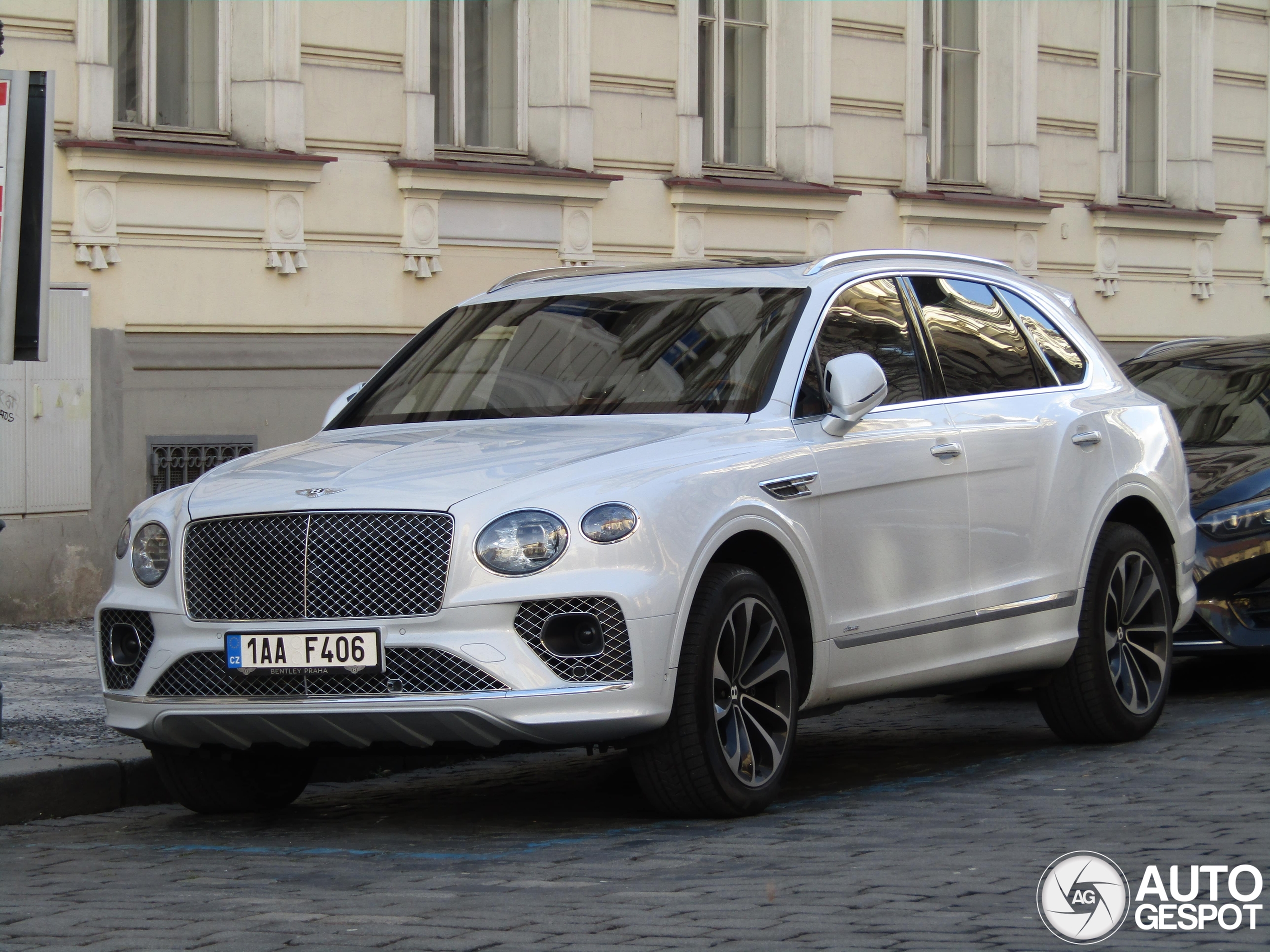 Bentley Bentayga Azure