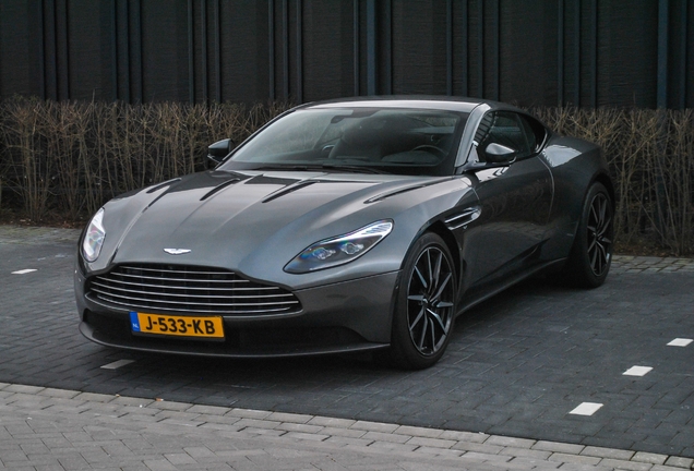 Aston Martin DB11