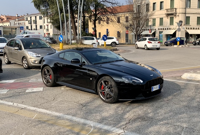 Aston Martin V8 Vantage S