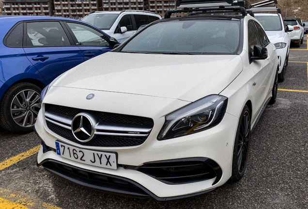 Mercedes-AMG A 45 W176 2015