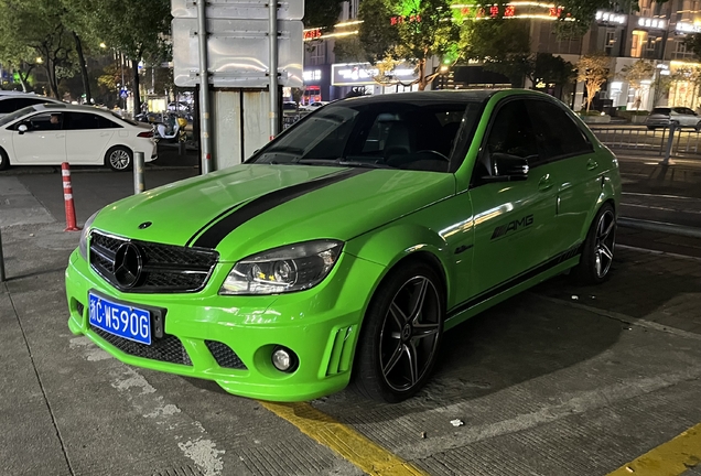 Exotic Car Spots  Worldwide & Hourly Updated! • Autogespot - Mercedes-Benz  C 63 AMG W204