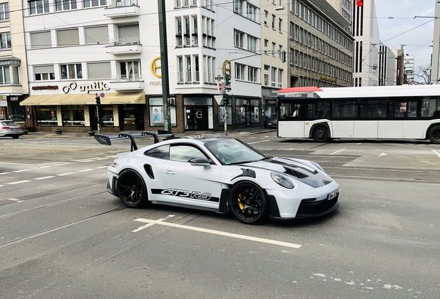 Porsche 992 GT3 RS Weissach Package