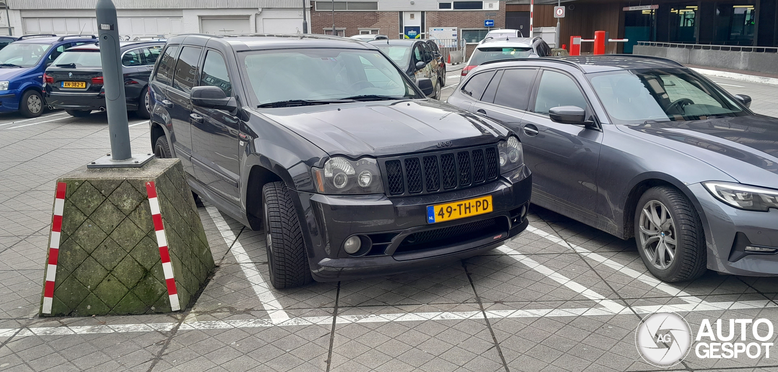 Jeep Grand Cherokee SRT-8 2005