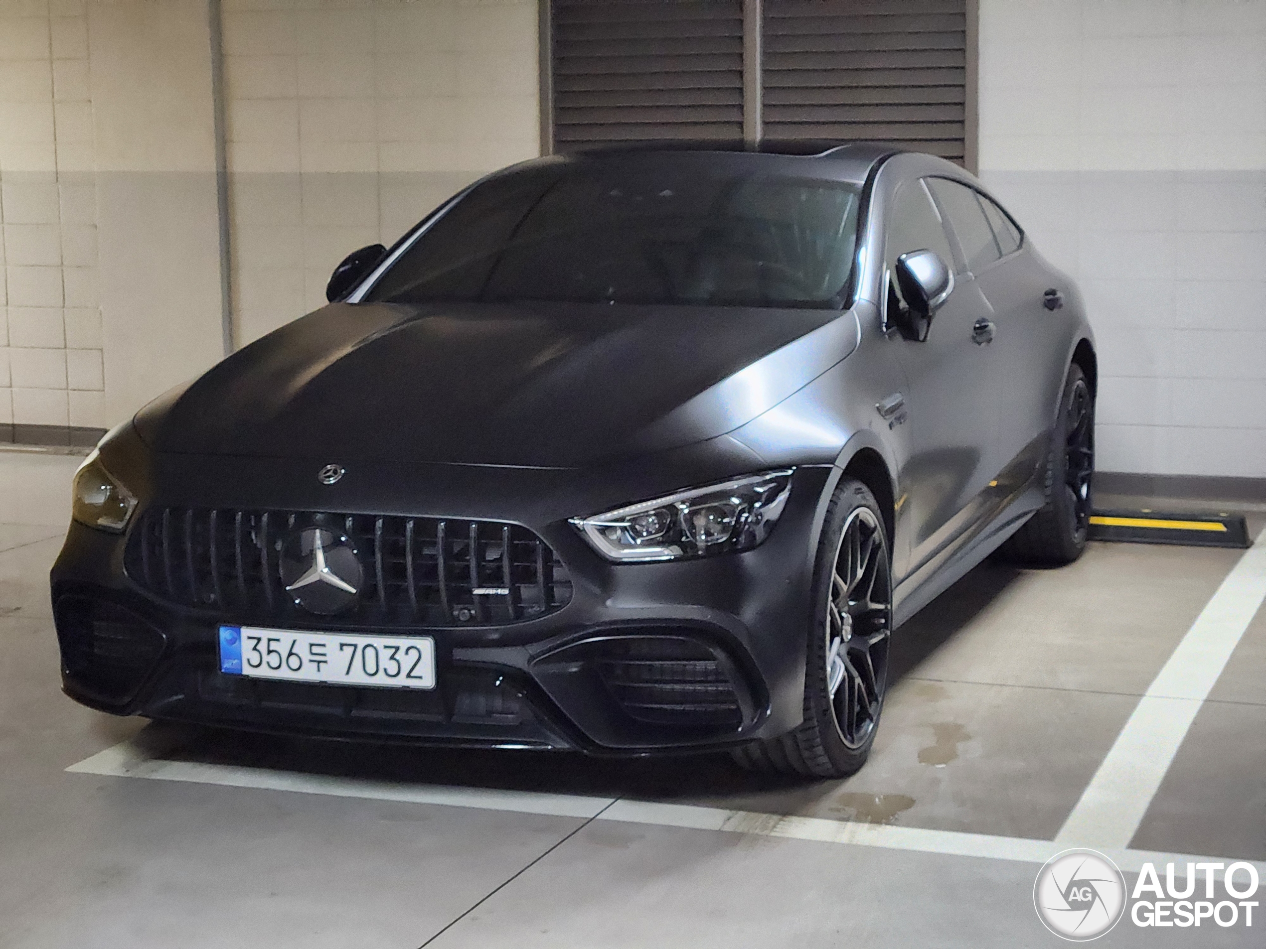 Mercedes-AMG GT 63 S X290