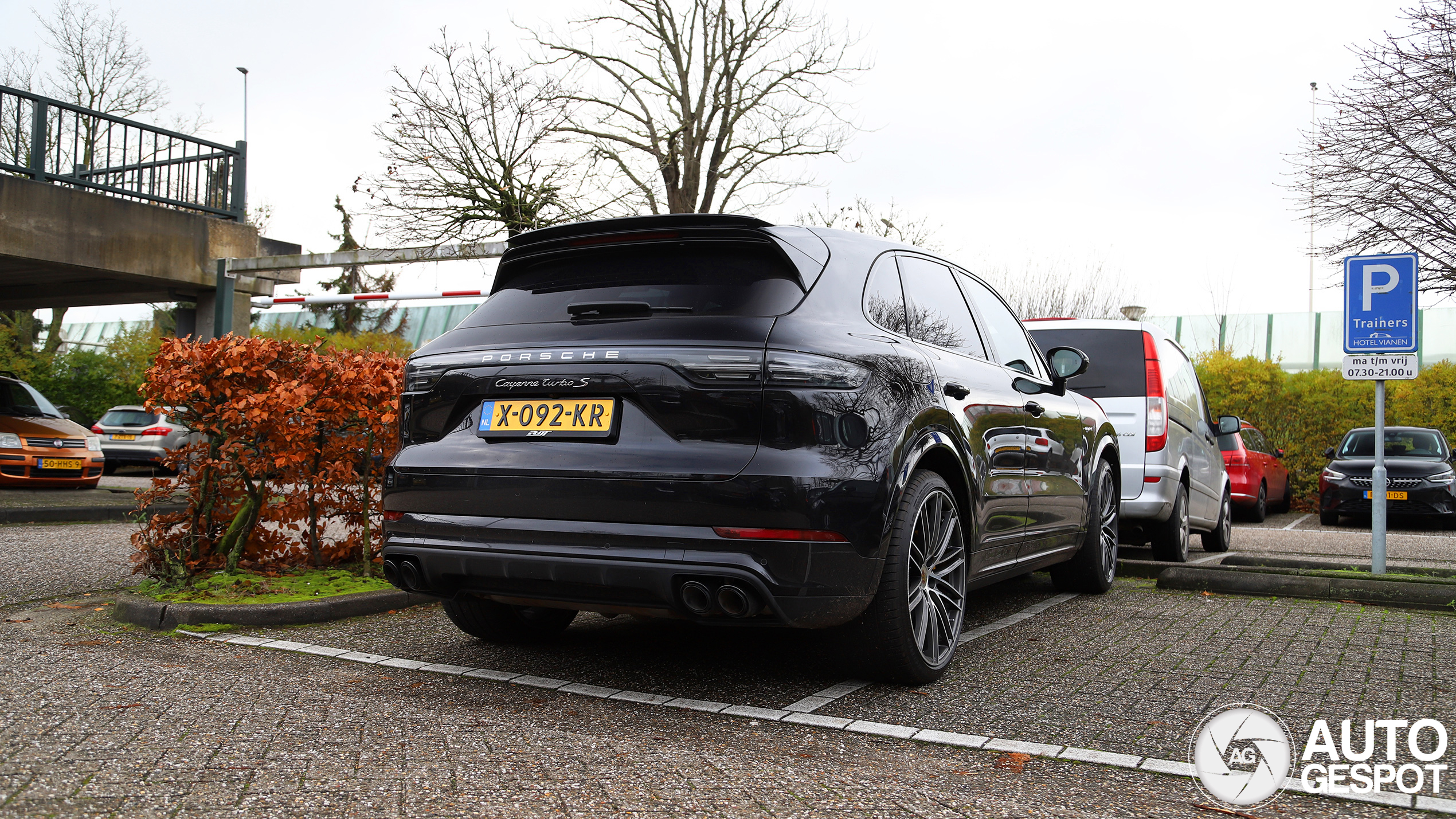 Porsche Cayenne Turbo S E-Hybrid