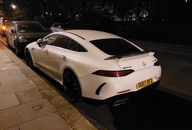 Mercedes-AMG GT 63 S X290